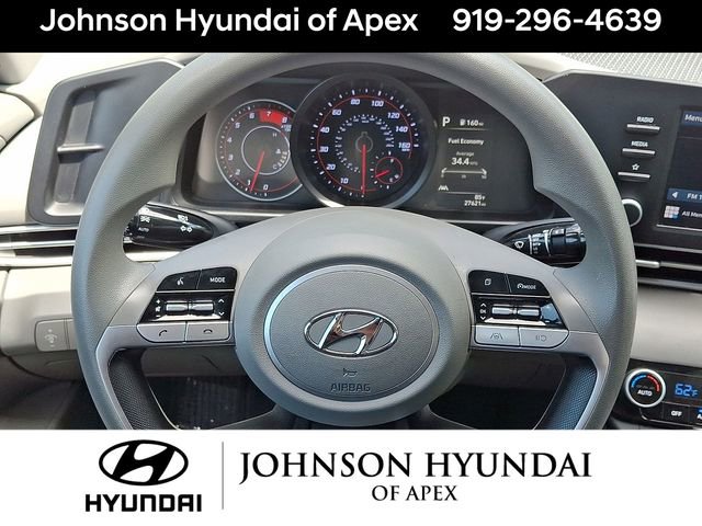 Certified 2022 Hyundai Elantra SEL FWD image 17