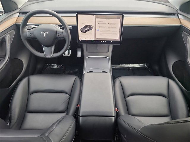 Used 2023 Tesla Model Y Long Range image 16