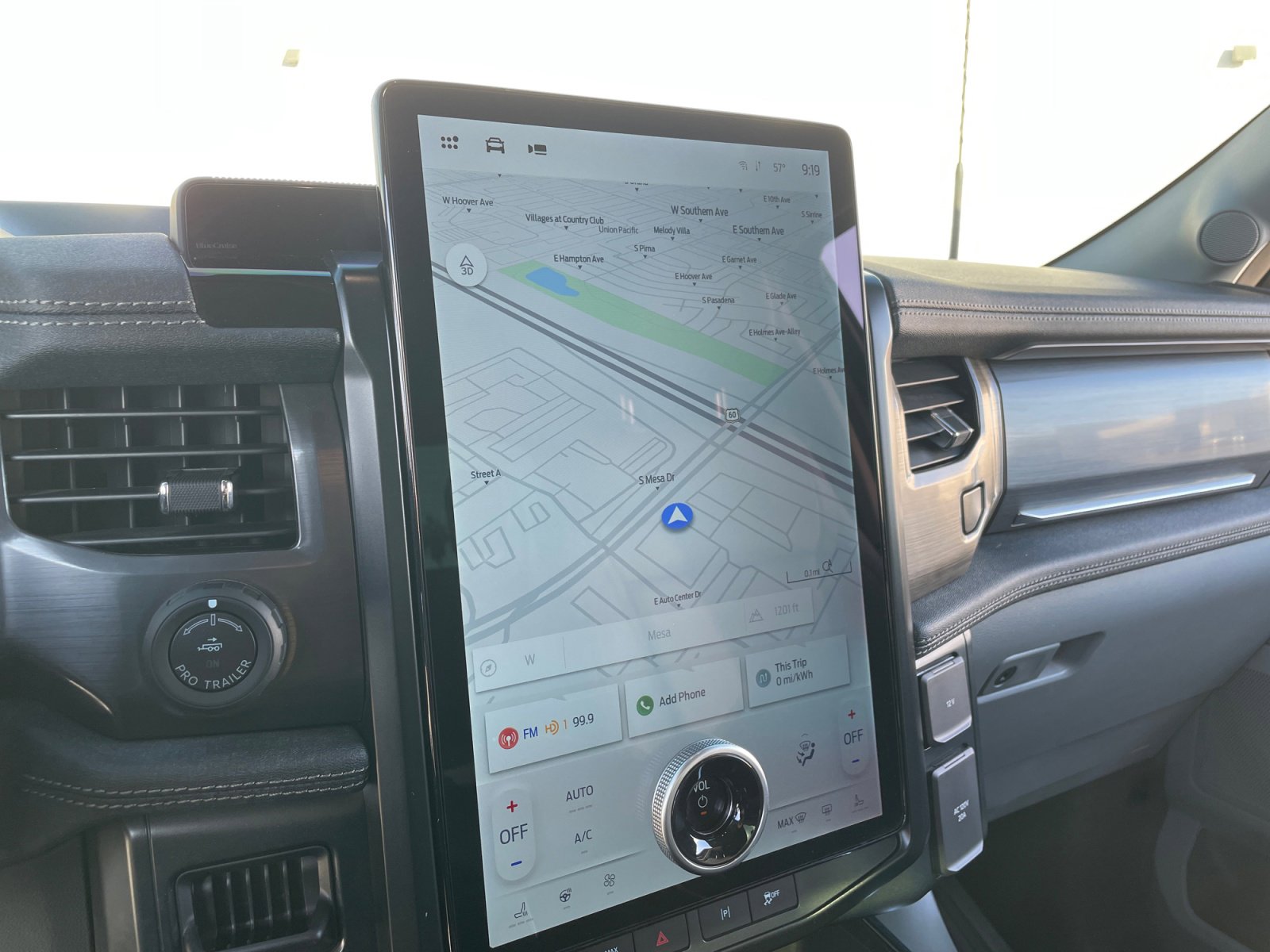 Used 2025 Ford F150 Lightning Flash image 27