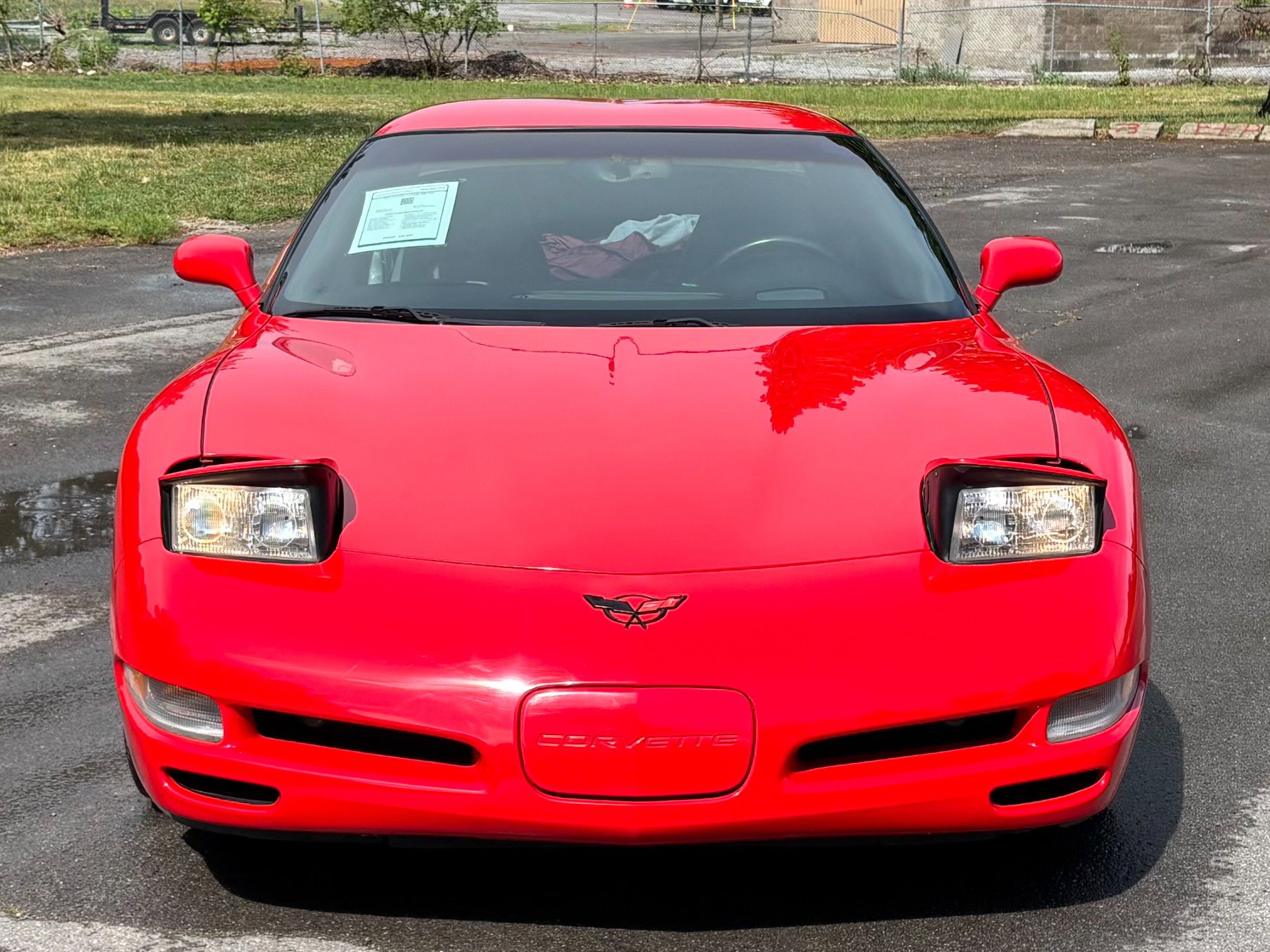 Used 2004 Chevrolet Corvette Coupe w/ Preferred Equipment Group RWD image 7