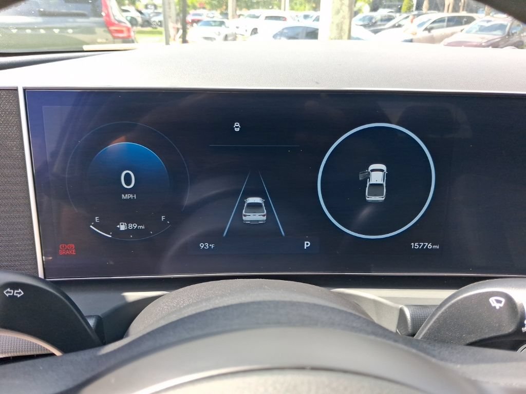 Used 2025 Hyundai Santa Cruz SEL FWD image 17