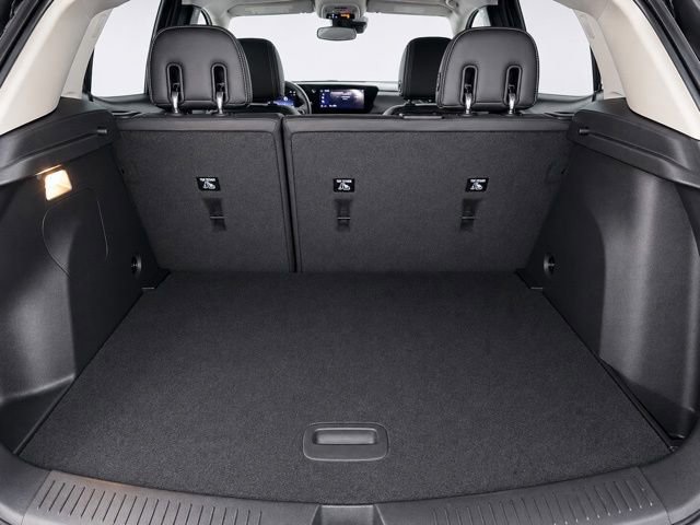 Used 2024 Buick Encore GX Avenir w/ Avenir Convenience Package FWD image 7