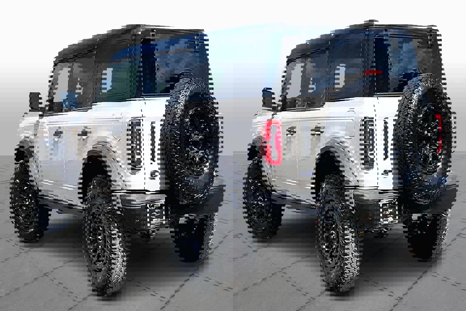 Used 2025 Ford Bronco Badlands image 12