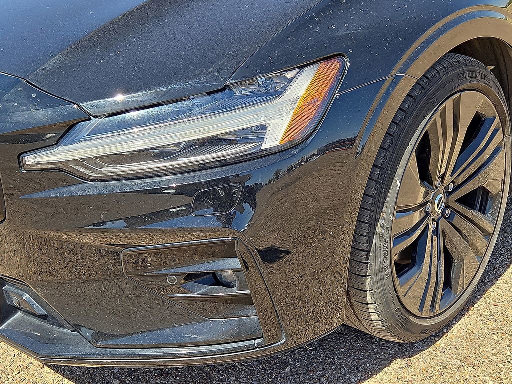 Used 2022 Volvo S60 B5 Momentum image 10