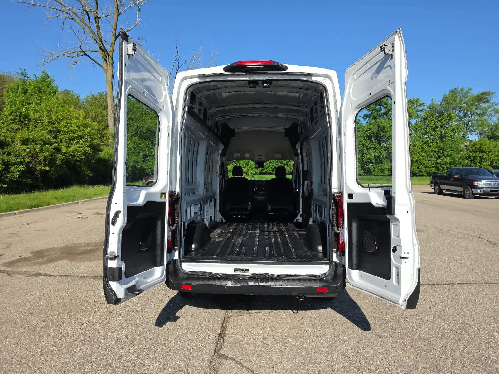 Used 2023 Ford Transit 350 148 High Roof AWD w/ Exterior Upgrade Package image 33