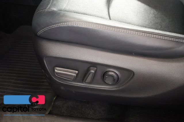 Used 2022 Toyota RAV4 Limited AWD/4WD image 13