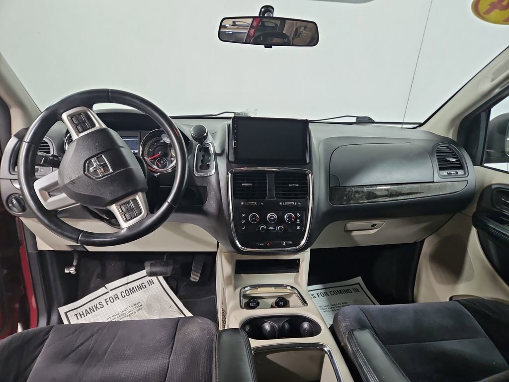 Used 2014 Dodge Grand Caravan SXT image 12