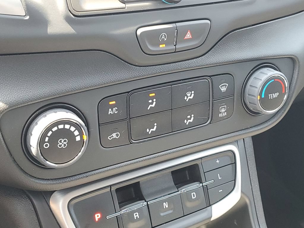 Used 2023 GMC Terrain SLE FWD image 17