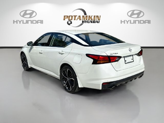 Used 2024 Nissan Altima 2.5 SR FWD image 7