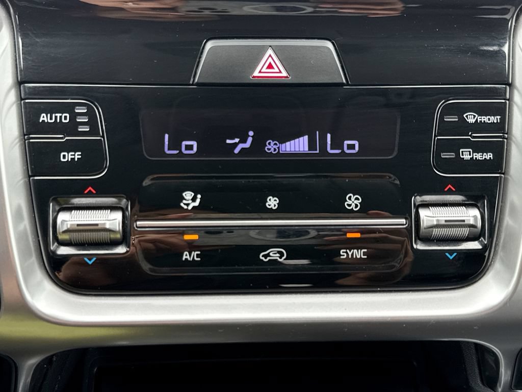 Used 2023 Kia Sorento S AWD/4WD image 17