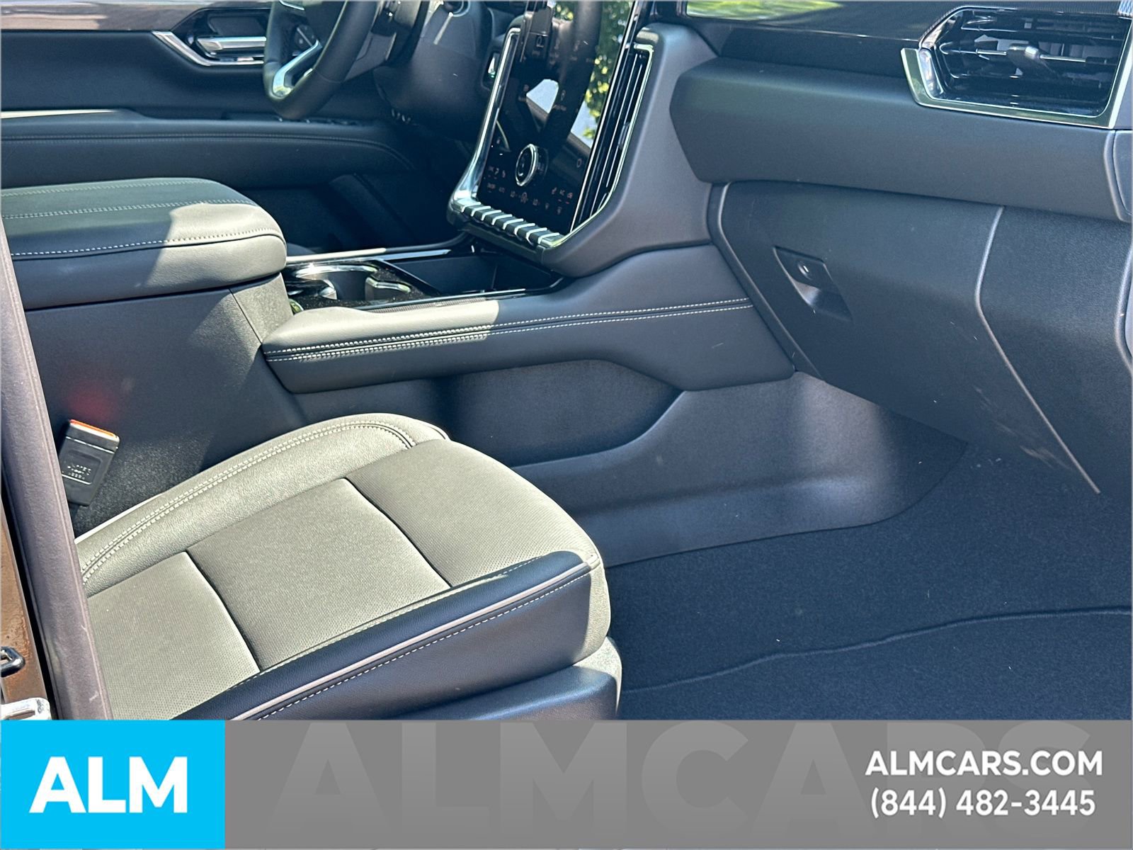 Used 2026 GMC Yukon XL Elevation AWD/4WD image 15