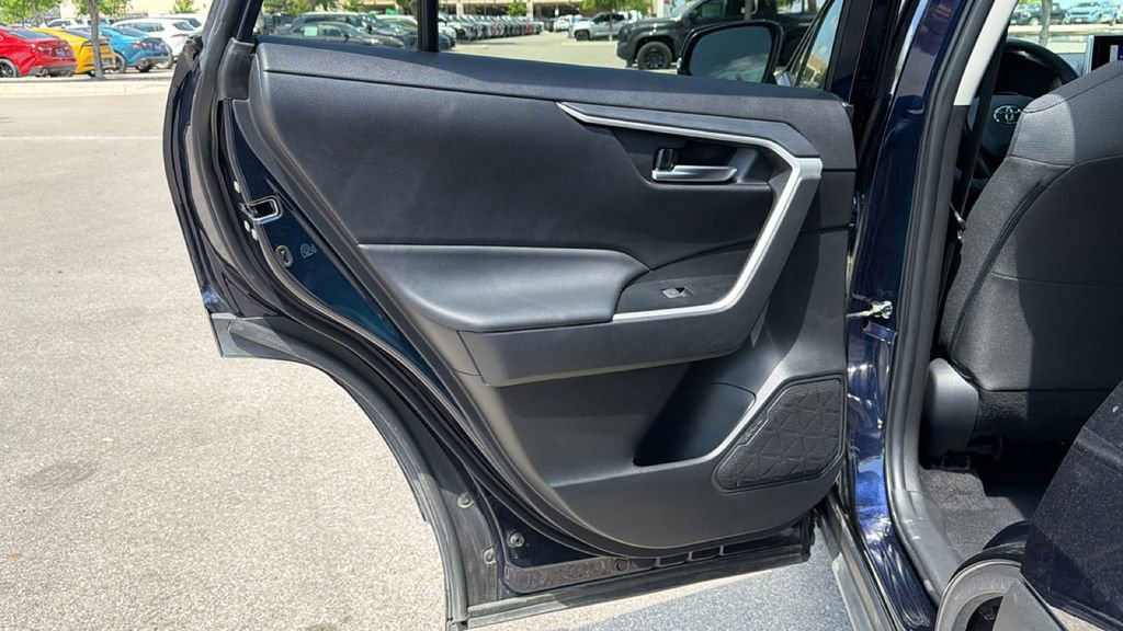 Certified 2025 Toyota RAV4 XLE image 33