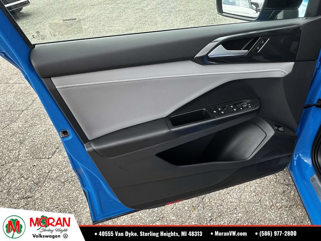 Certified 2023 Volkswagen Taos SEL AWD/4WD image 17
