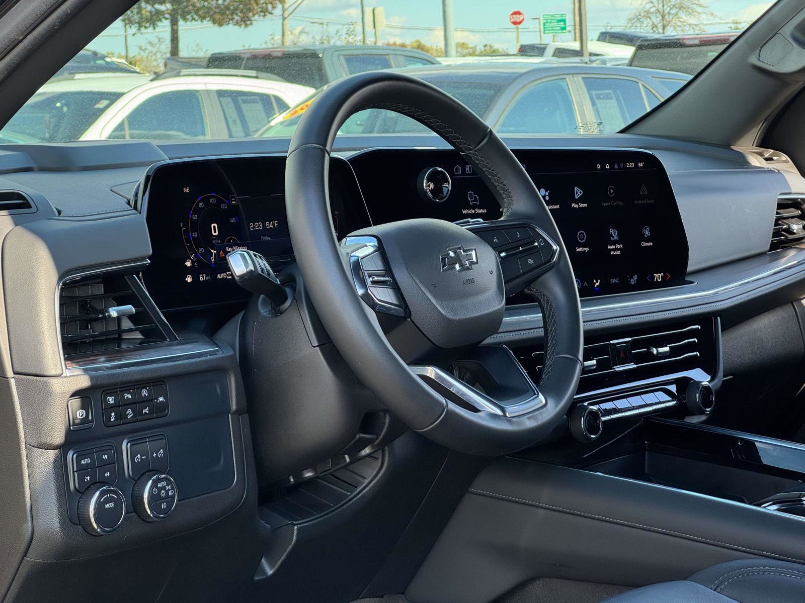 Certified 2025 Chevrolet Suburban Z71 image 5