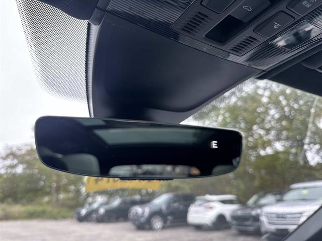 Used 2020 Volkswagen Tiguan SEL Premium R-Line image 41