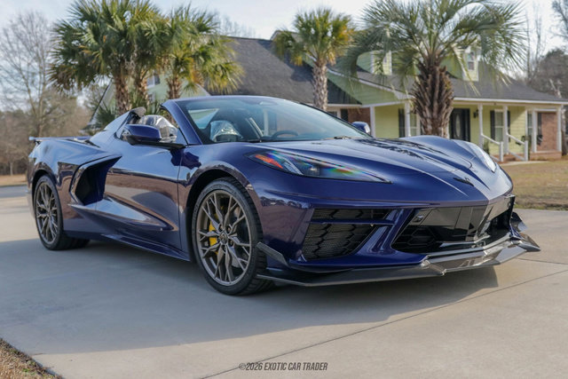 Used 2025 Chevrolet Corvette Stingray Premium Conv w/ Z51 Performance Package RWD image 12