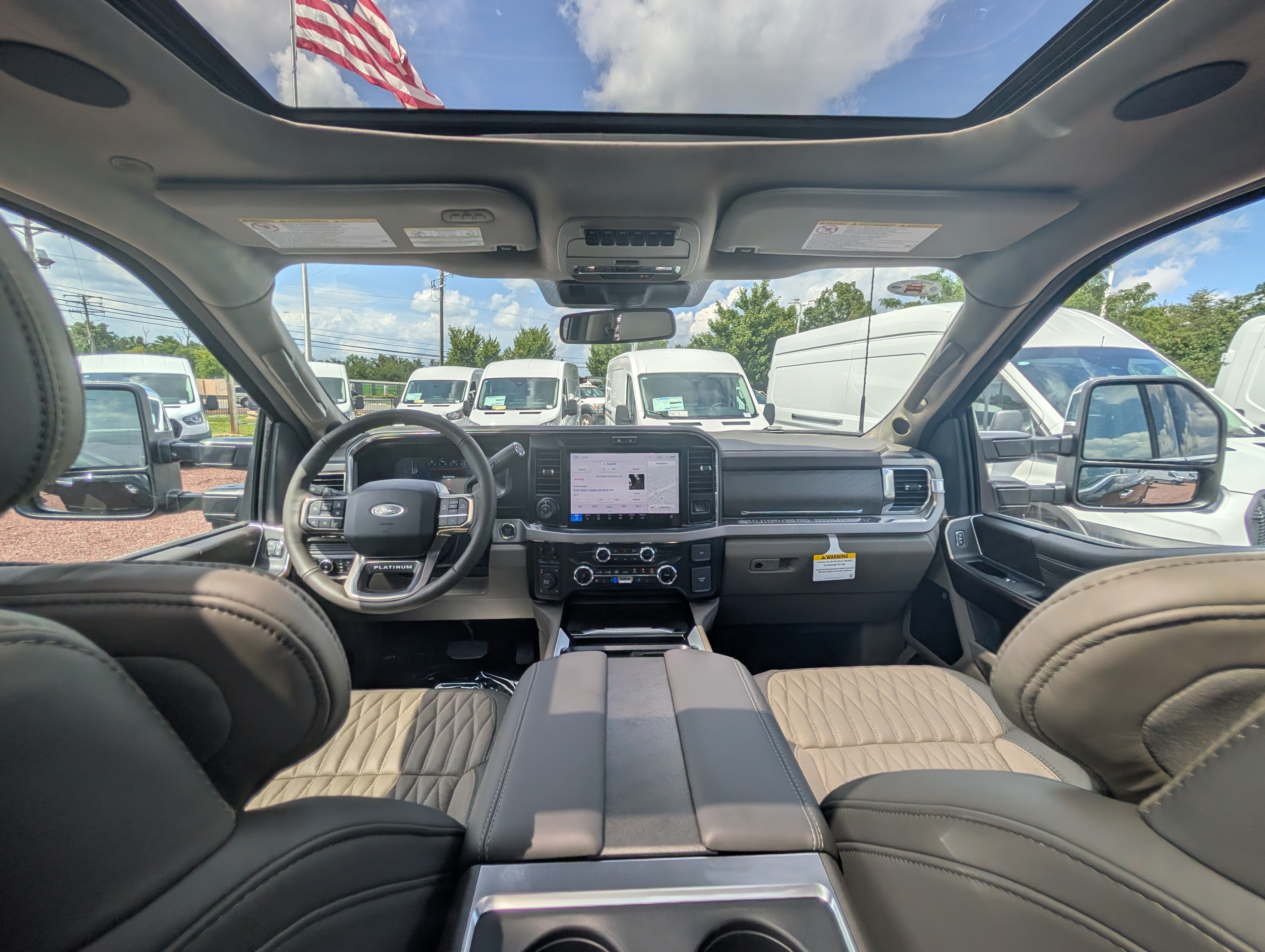 New 2026 Ford F250 Platinum w/ Platinum Plus Package AWD/4WD image 12