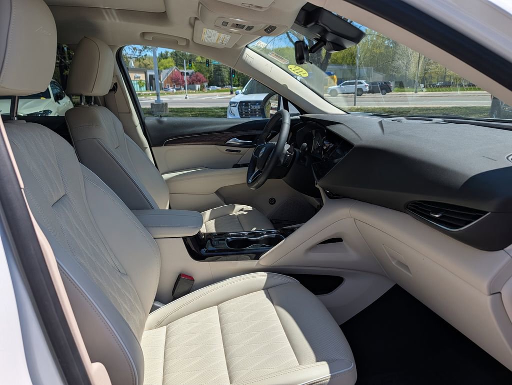 Used 2023 Buick Envision Avenir AWD/4WD image 18