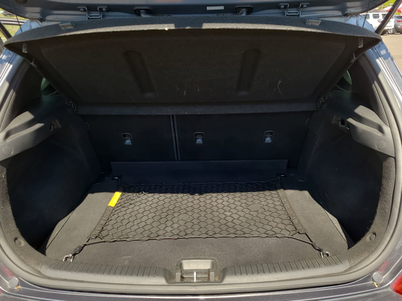 Used 2018 Hyundai Elantra GT FWD image 27