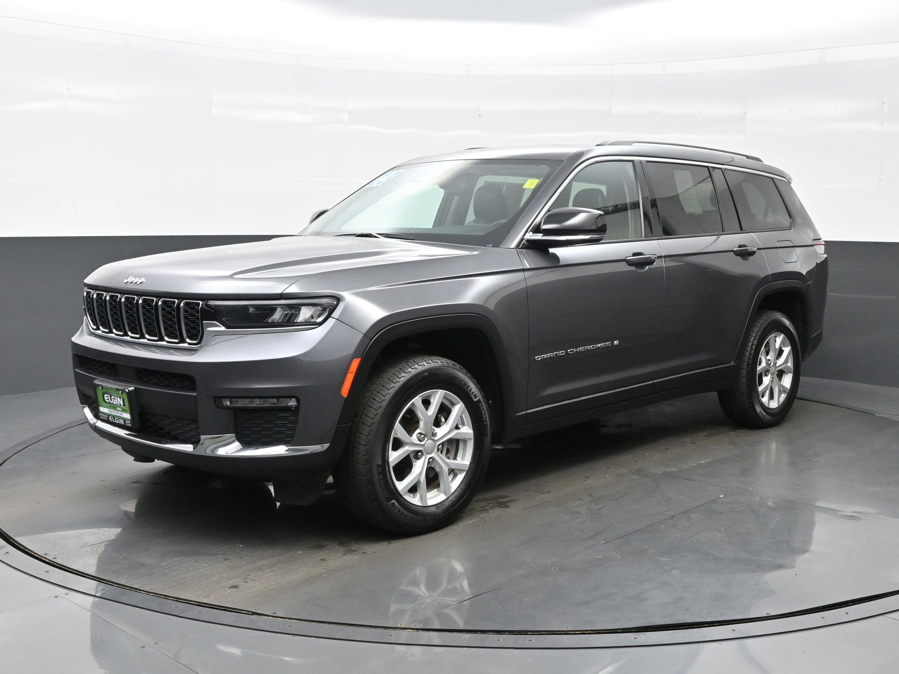 Used 2023 Jeep Grand Cherokee L Limited image 2