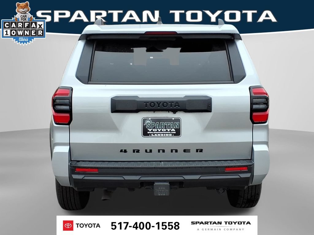 Used 2025 Toyota 4Runner SR5 AWD/4WD image 8