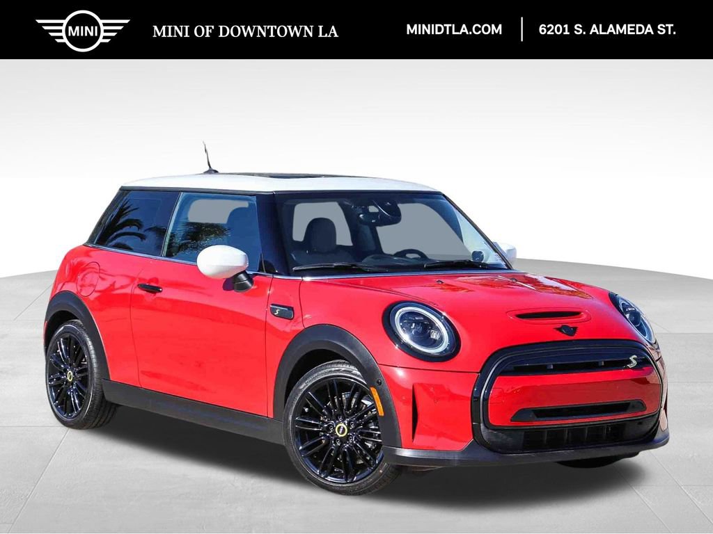 Used 2024 MINI Cooper SE image 1