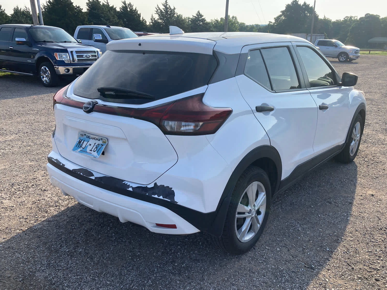 Used 2022 Nissan Kicks S FWD image 7