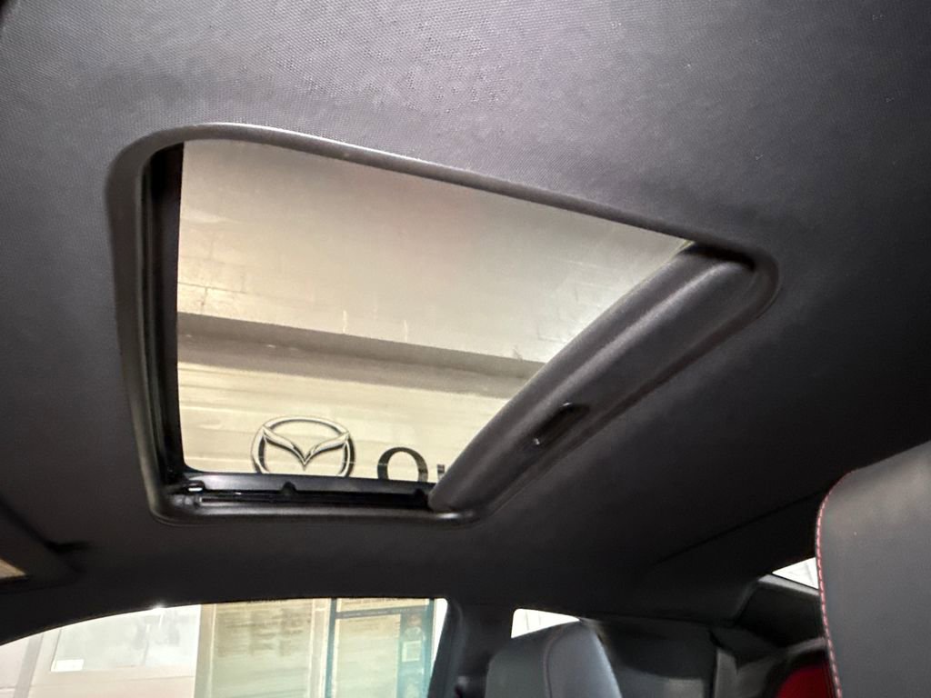 Used 2018 Chevrolet Camaro SS image 17