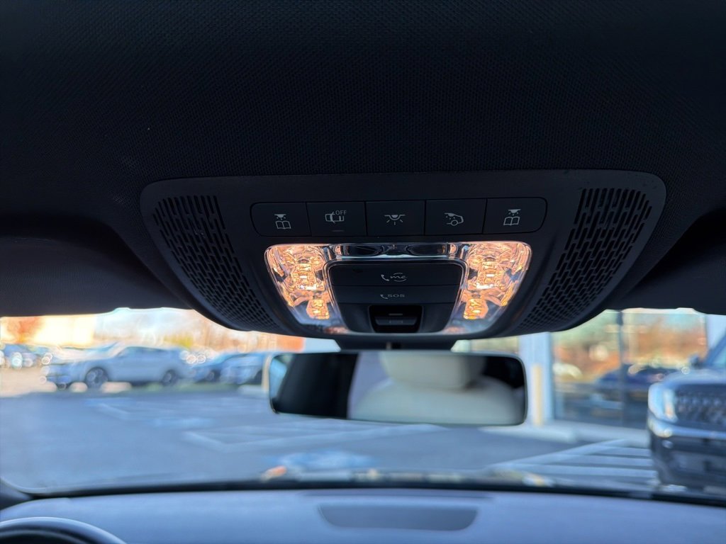 Used 2023 Mercedes-Benz CLA 250 4MATIC w/ Premium Package image 26