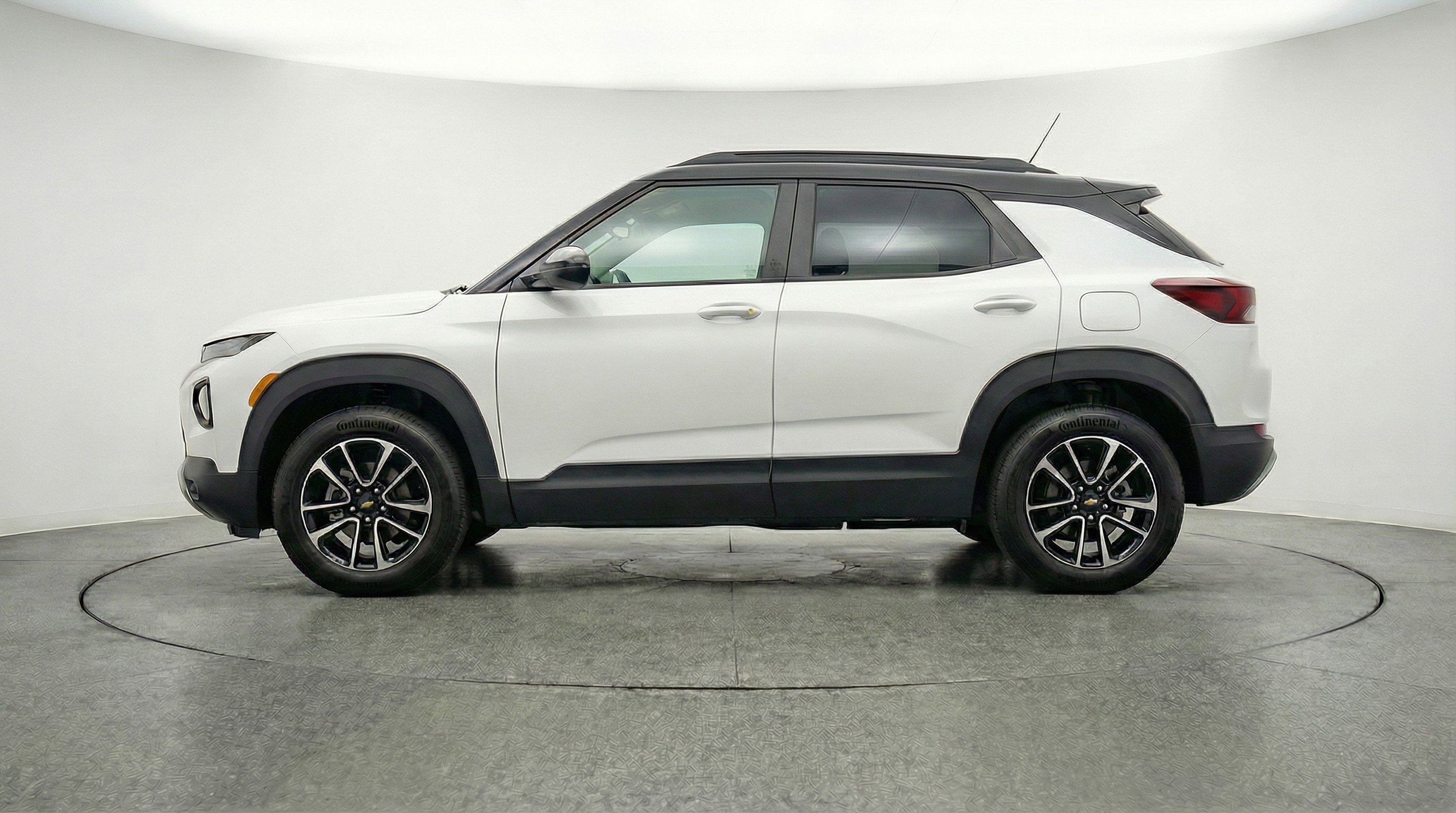 Used 2025 Chevrolet TrailBlazer LT image 5