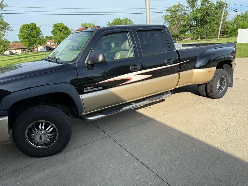 Used 2005 GMC Sierra 3500 SLT w/ Heavy-Duty Power Package AWD/4WD image 52