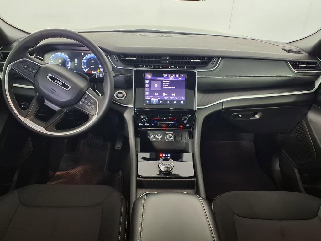 Used 2025 Jeep Grand Cherokee L Laredo w/ Trailer Tow Package image 12