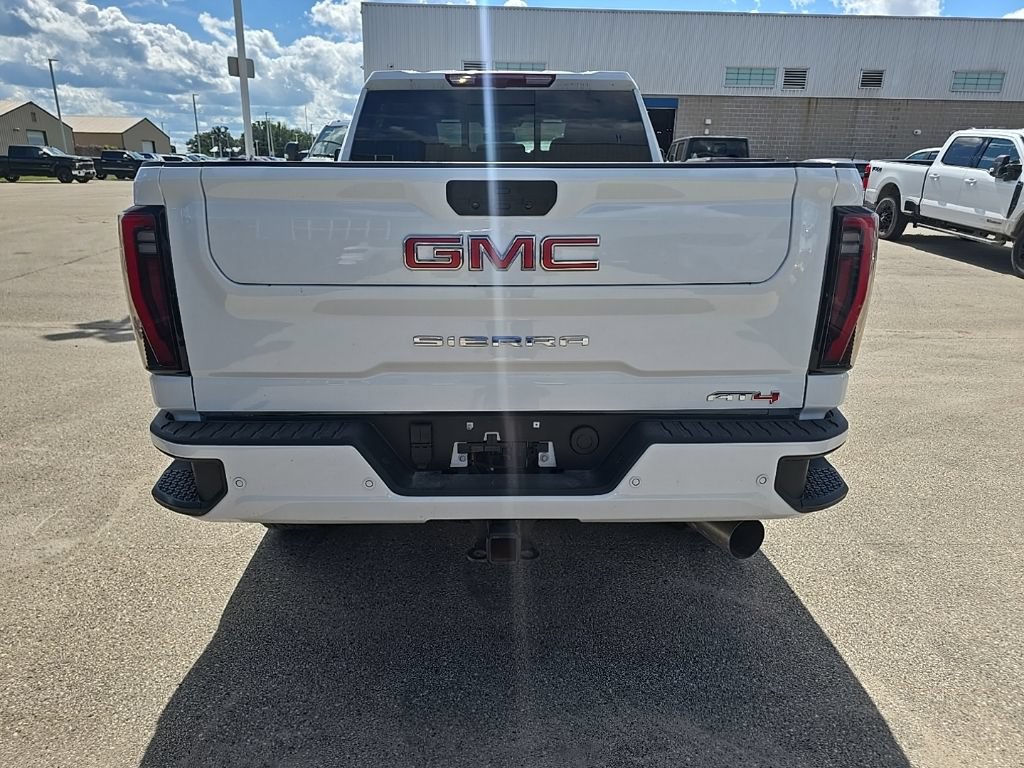 Used 2026 GMC Sierra 3500 AT4 AWD/4WD image 5