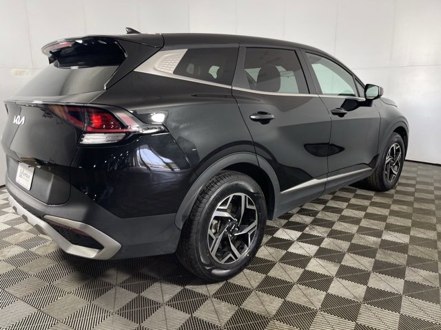 Used 2024 Kia Sportage LX image 5