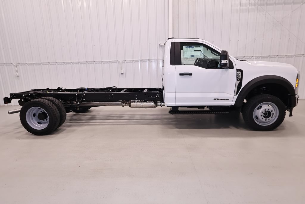 New 2026 Ford F550 4x4 Regular Cab Super Duty image 2