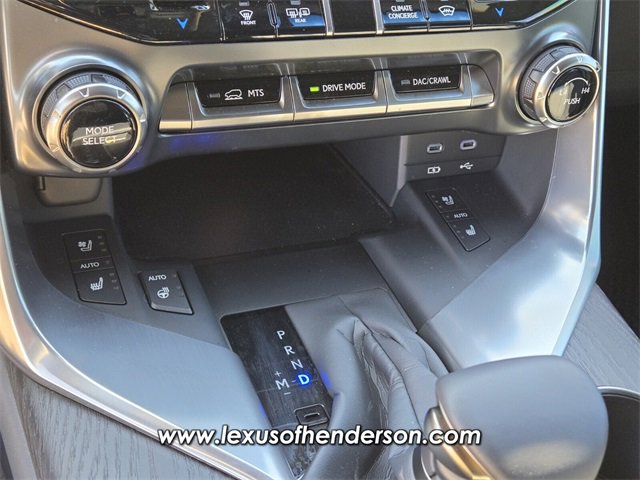 Certified 2025 Lexus LX 600 4WD w/ Appearance Package image 26