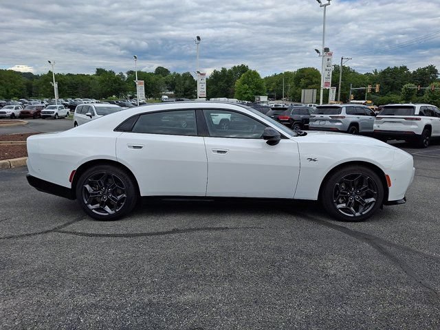 Used 2026 Dodge Charger R/T w/ Driver Convenience Group AWD/4WD image 9