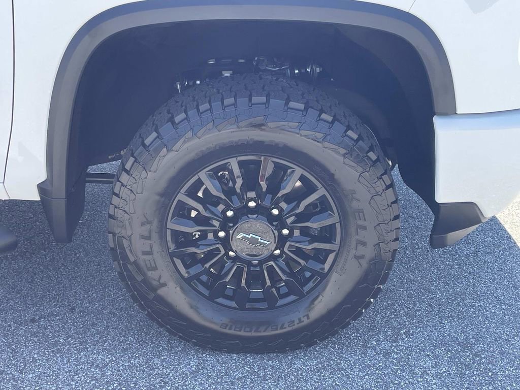 Used 2024 Chevrolet Silverado 2500 LT w/ Z71 Sport Edition AWD/4WD image 11