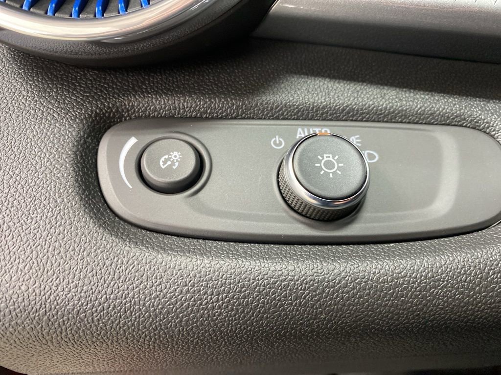 New 2026 Chevrolet Trax LT w/ Driver Confidence Package image 32