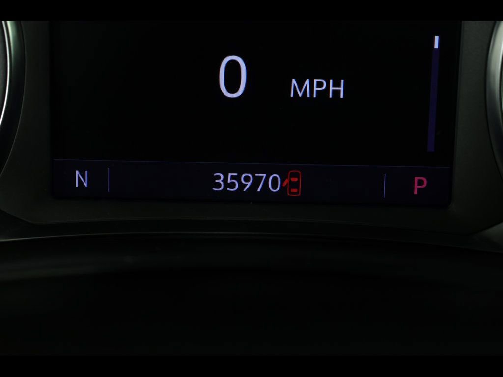 Used 2022 Chevrolet Traverse LT w/ Midnight/Sport Edition image 27