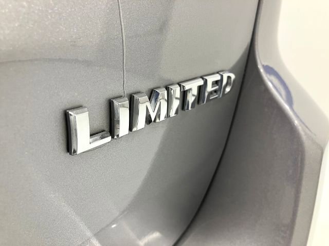 Used 2019 Jeep Grand Cherokee Limited w/ Luxury Group II image 16