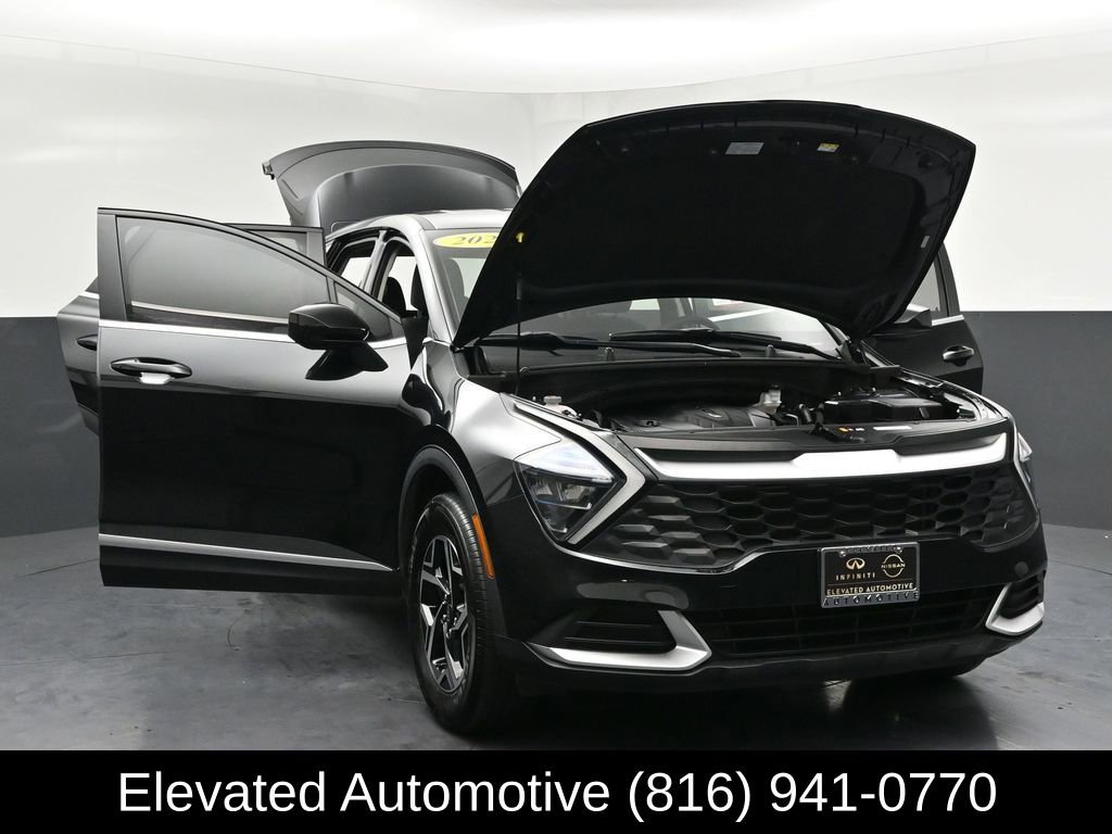 Used 2023 Kia Sportage LX image 33