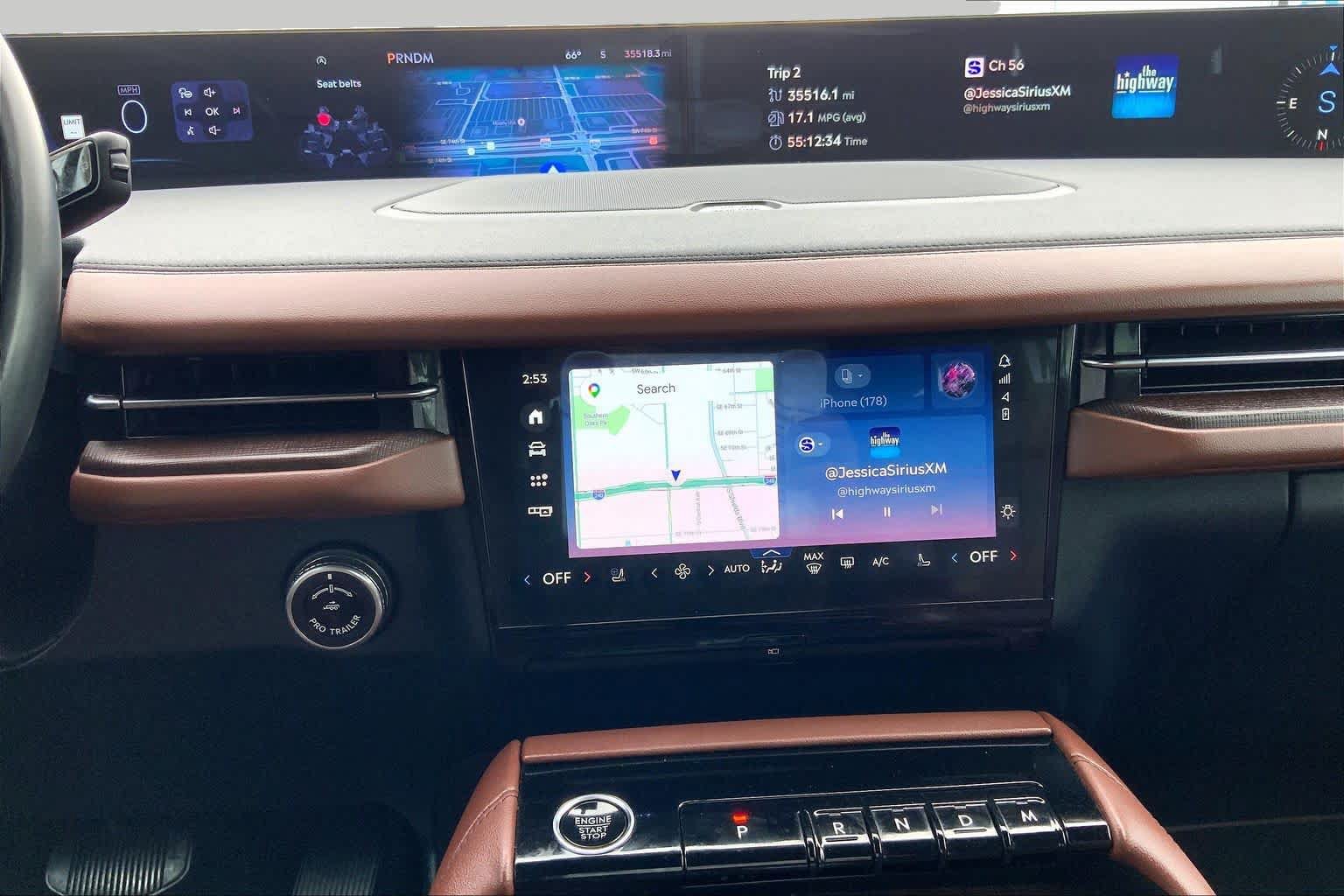 Used 2025 Lincoln Navigator Reserve AWD/4WD image 7