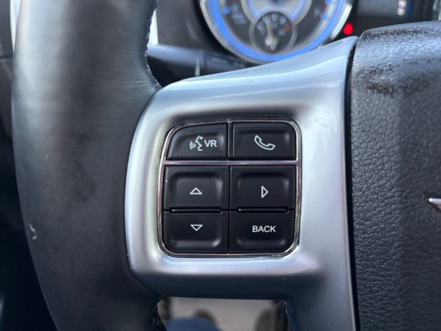Used 2013 Chrysler 300 C RWD image 23
