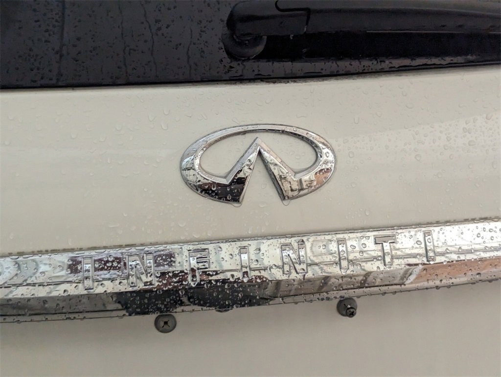 Used 2019 INFINITI QX60 Luxe w/ Essential Package image 11