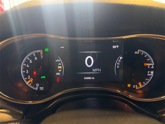 Used 2018 Jeep Grand Cherokee Limited image 17