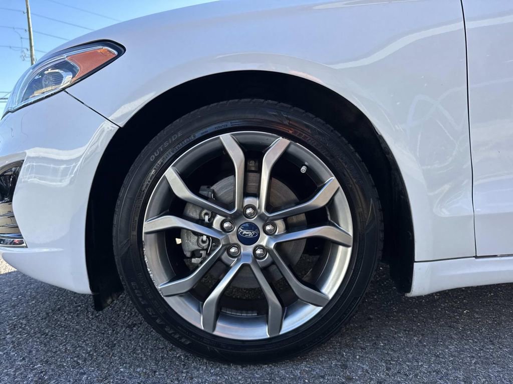 Used 2020 Ford Fusion SEL FWD image 5