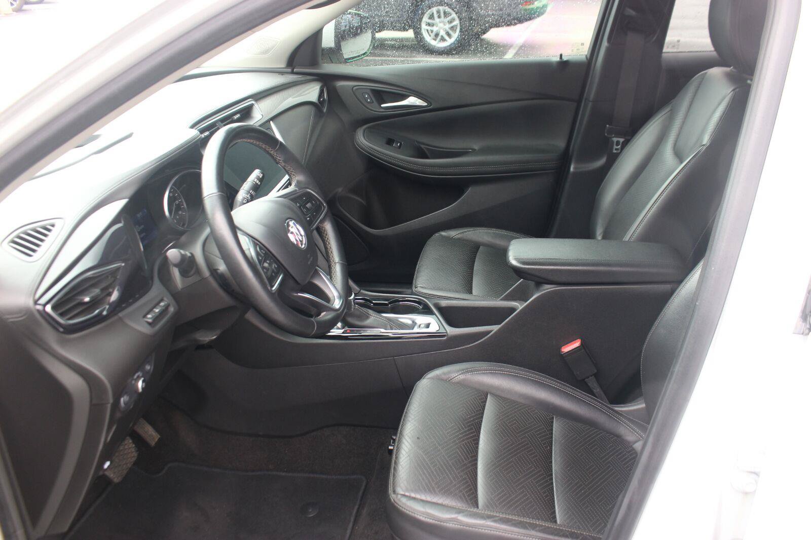 Used 2022 Buick Encore GX Essence w/ Advanced Technology Package FWD image 15