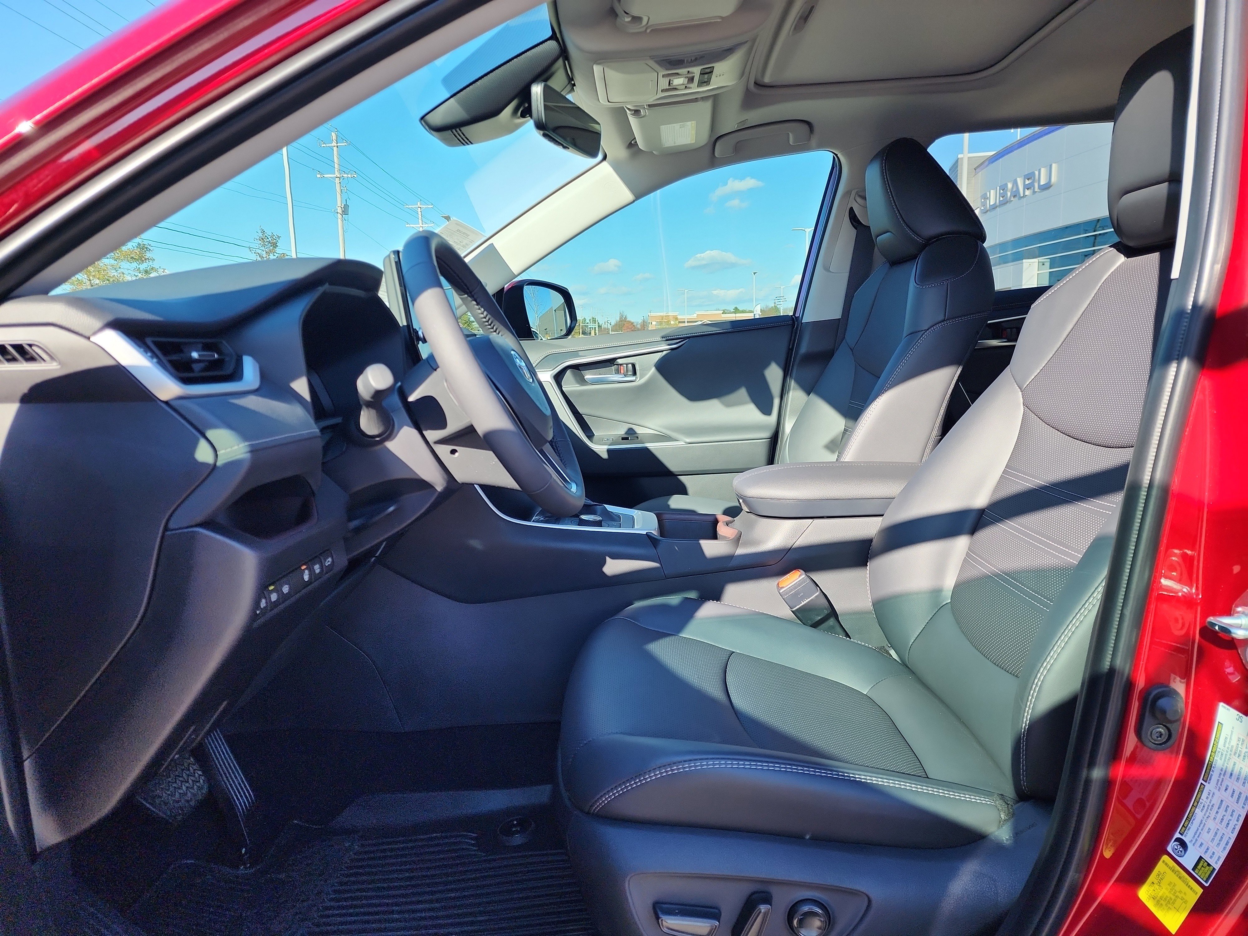 Used 2025 Toyota RAV4 Limited image 10