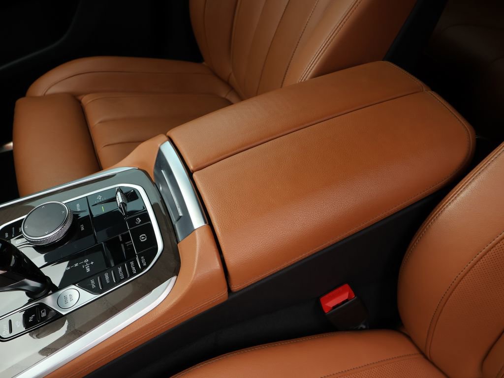 Used 2022 BMW X5 xDrive45e w/ Luxury Seating Package image 26